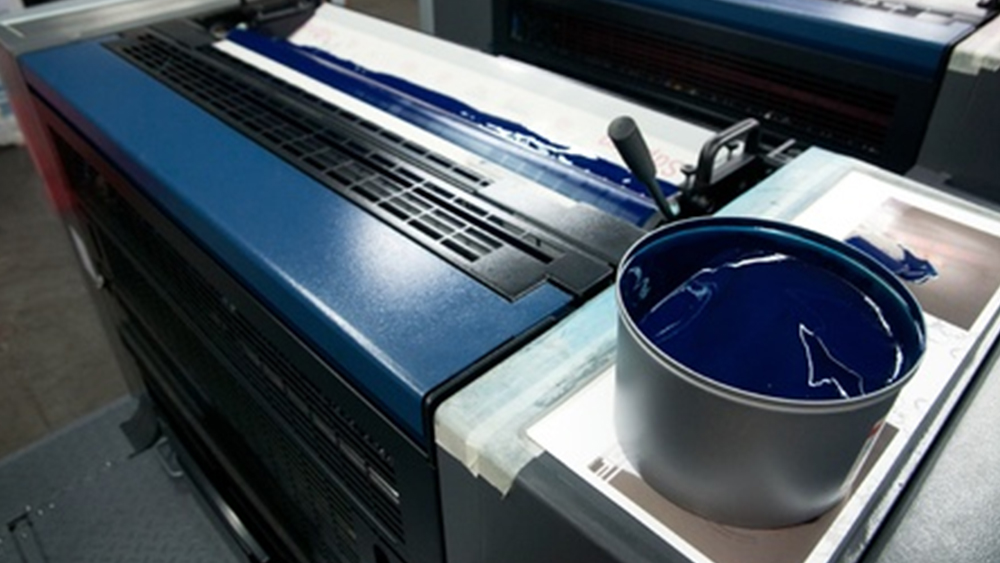 رنگ چاپی آبی مخصوص دستگاه آفست در بخش واحد رنگ درهی دستگاه آفست